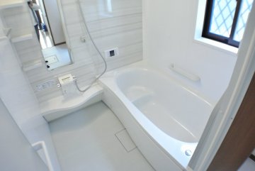 青木　浴室