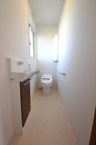 1階トイレはタンクレストイレです！